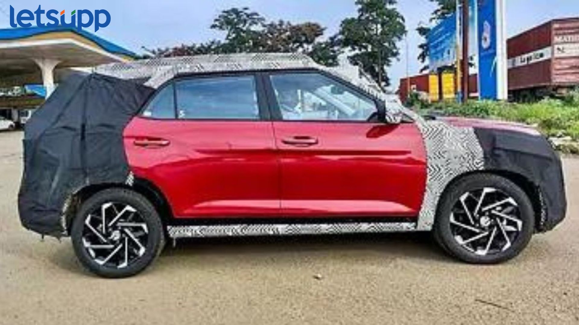 डेट फिक्स! भन्नाट फीचर्स अन् बोल्डलूकसह ‘या’ दिवशी बाजारात लाँच होणार Hyundai Alcazar Facelift डेट फिक्स! भन्नाट फीचर्स अन् बोल्डलूकसह 'या' दिवशी बाजारात लाँच होणार Hyundai Alcazar Facelift