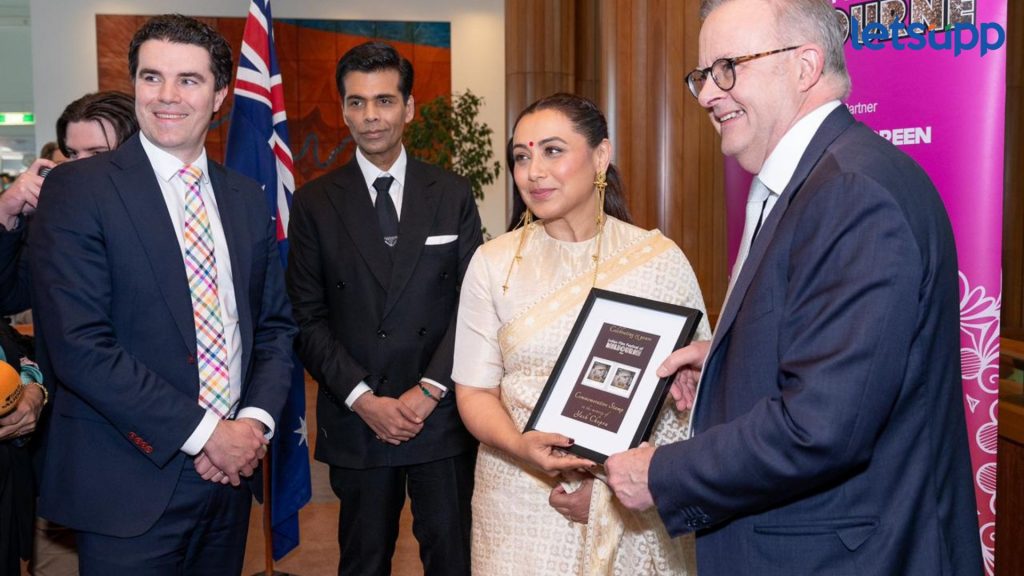 Indian Cinema : यशराज फिल्म्सच्या सुवर्ण महोत्सवाच्या निमित्ताने ऑस्ट्रेलियन संसदेत यश चोप्रांचे टपाल तिकीट लाँच