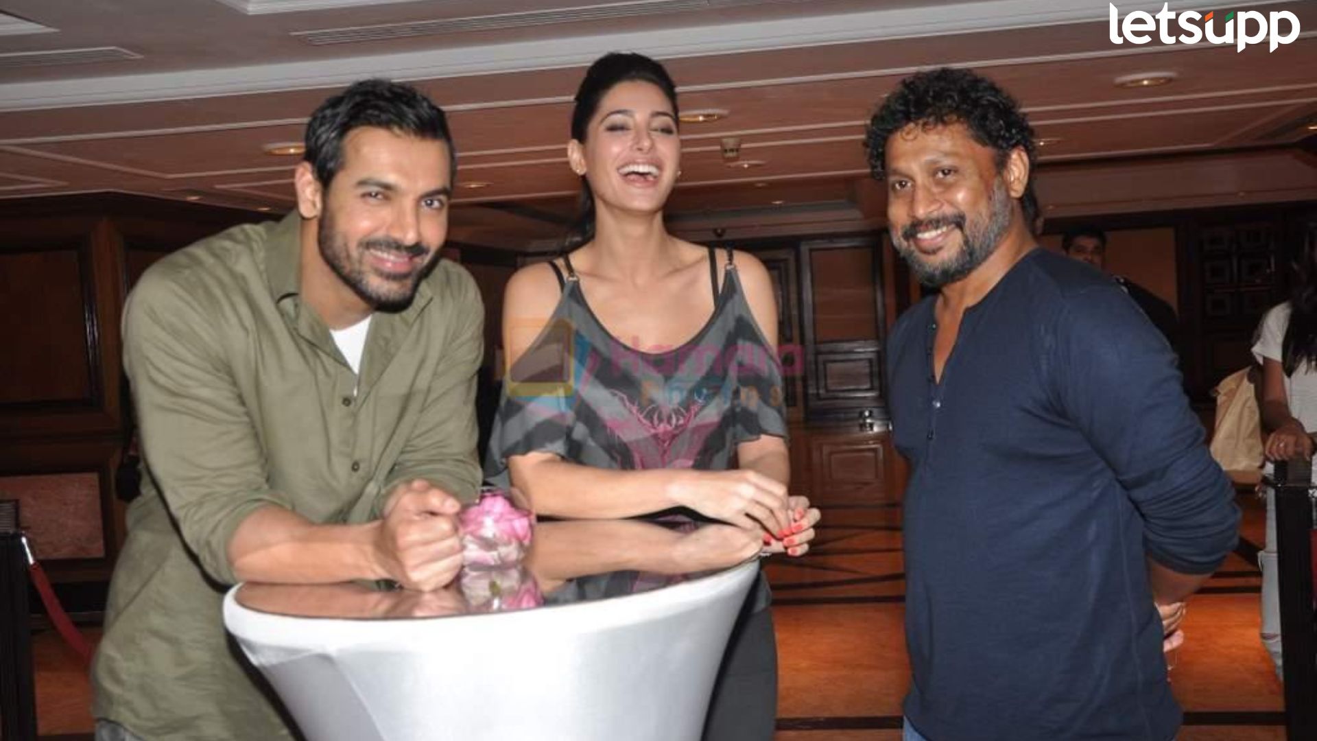 Nargis Fakhri : दिग्दर्शक शुजित सरकारसोबत पुन्हा एकदा काम करण्याची अभिनेत्रीची इच्छा Nargis Fakhri : दिग्दर्शक शुजित सरकारसोबत पुन्हा एकदा काम करण्याची अभिनेत्रीची इच्छा