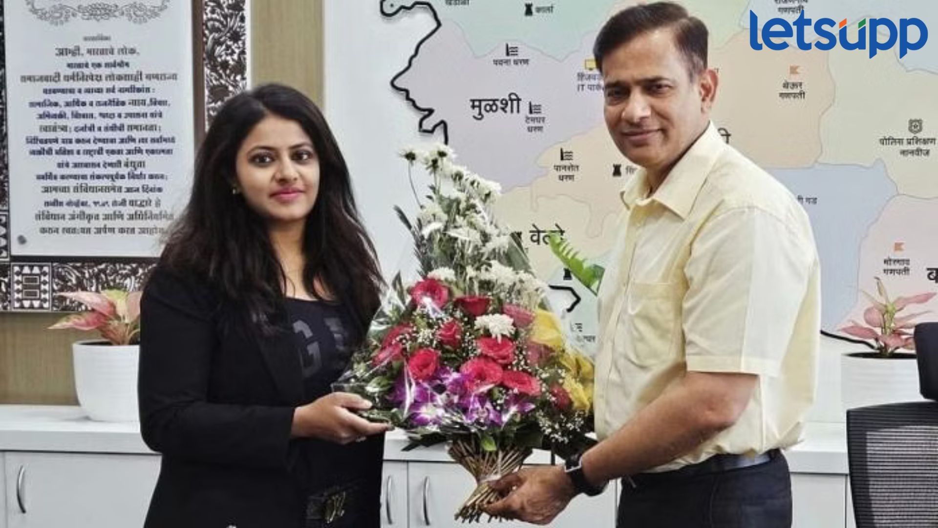 मोठी बातमी : तत्काळ कोठडीची गरज नाही; पूजा खेडकरला दिल्ली उच्च न्यायालयाकडून दिलासा Puja Khedkar: पूजा खेडकर यांच्या अडचणीत वाढ, जिल्हाधिकारी सुहास दिवसे 'त्या' प्रकरणात दाखल करणार अब्रुनुकसानीचा दावा