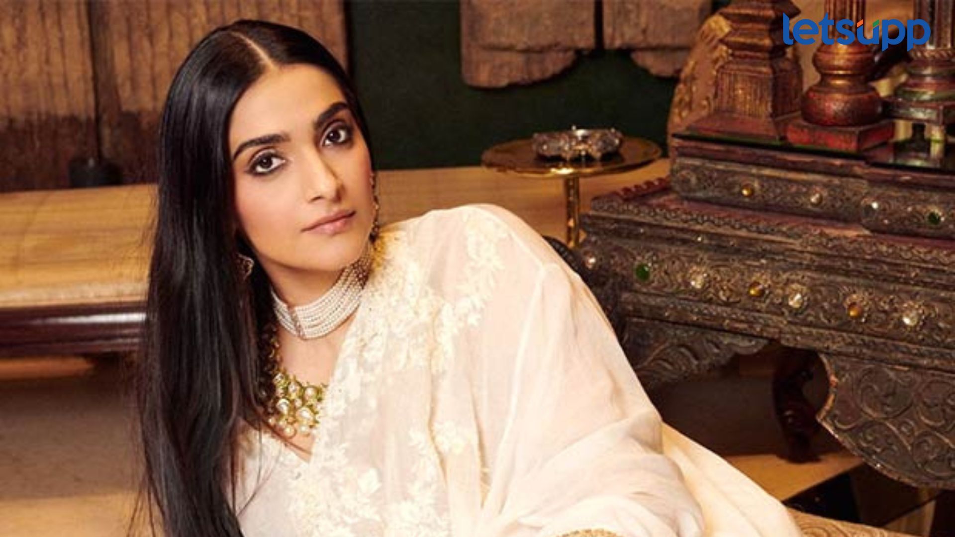Sonam Kapoor: ‘अॅक्टर्स नेहमीच प्रभाव टाकणारे असतात’, अभिनेत्री सोनम कपूरने मांडलं स्पष्ट मत Sonam Kapoor: ‘एक्टर्स नेहमीच प्रभाव टाकणारे असतात', अभिनेत्री सोनम कपूरने मांडलं स्पष्ट मत