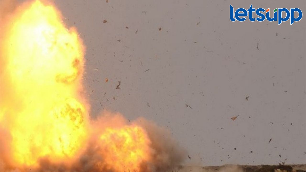Bomb Blast : पाकिस्तानच्या दक्षिण-पश्चिम भागात बॉम्बस्फोट; बॉम्बस्फोटात दोन मुलं ठार, तर 16 जखमी Bomb Blast : पाकिस्तानच्या दक्षिण-पश्चिम भागात बॉम्बस्फोट; बॉम्बस्फोटात दोन मुलं ठार, तर 16 जखमी