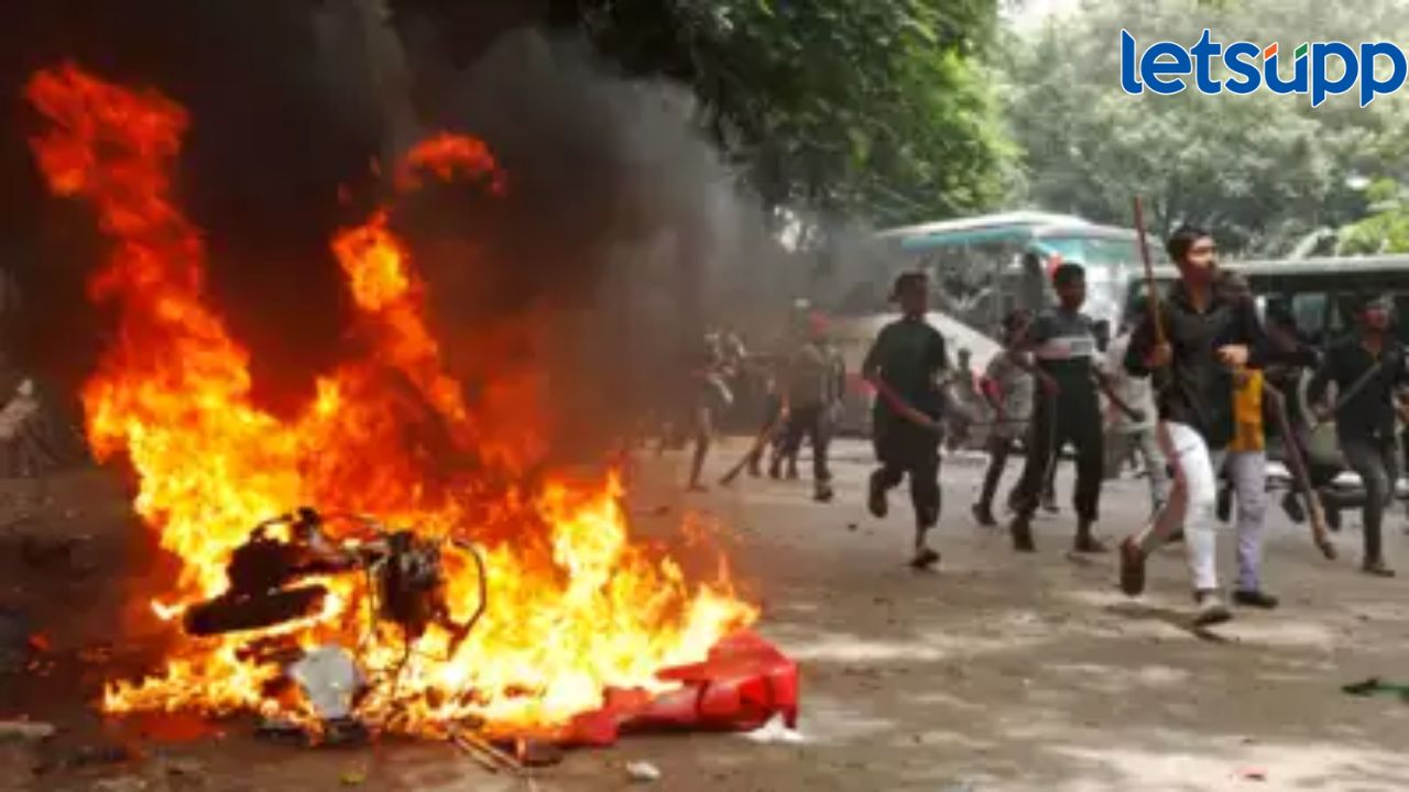 बांगलादेश हिंसाचारात आवामी लीग टार्गेट; शेख हसीना यांच्या पक्षाच्या सुमारे २९ नेत्यांचे मृतदेह सापडले बांगलादेश हिंसाचारात आवामी लीग टार्गेट; शेख हसीना यांच्या पक्षाच्या सुमारे २९ नेत्यांचे मृतदेह सापडले