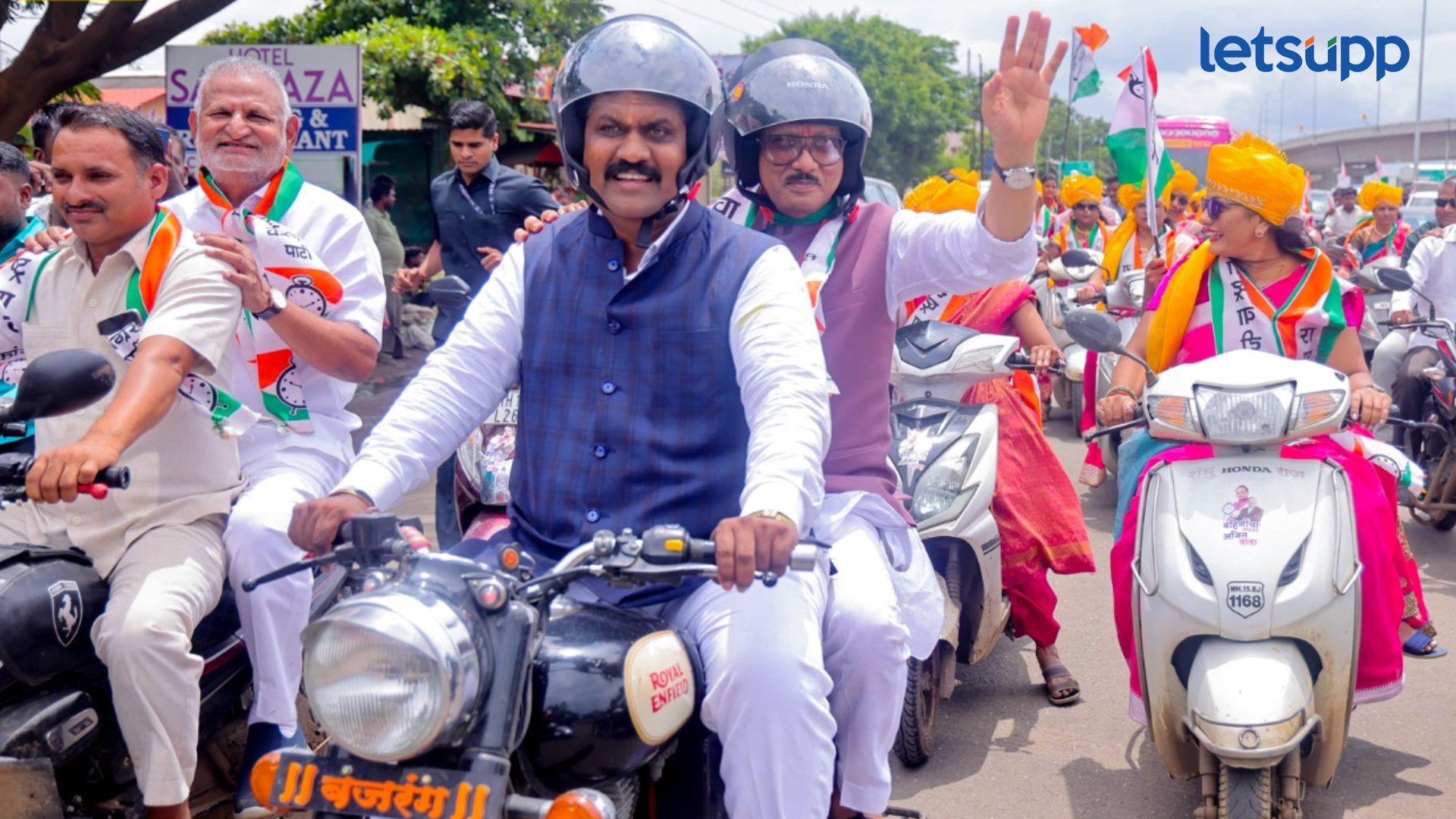 Video : नाशिकमध्ये अजितदादांची बुलेट सवारी; म्हणाले, तारूण्यात बऱ्याच जणींना घेऊन… Video : नाशिकमध्ये अजितदादांची बुलेट सवारी; म्हणाले, तारूण्यात बऱ्याच जणींना घेऊन...