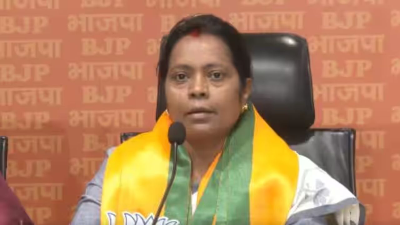 राज्यसभेत भाजपाचं गणित जुळणार? BJD च्या माजी खासदाराचा भाजपात प्रवेश Mamata Mohanty