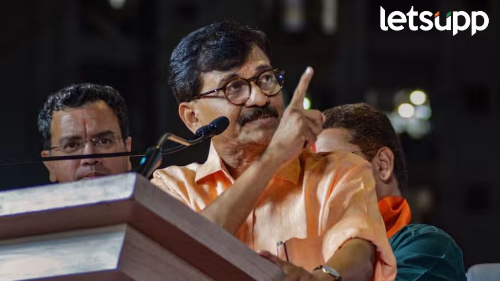 कुछ कुत्ते हमारे उपर भौंकते हैं, हम मैदान में आ कर ठोकते है; संजय राऊतांची भाजपवर जहरी टीका