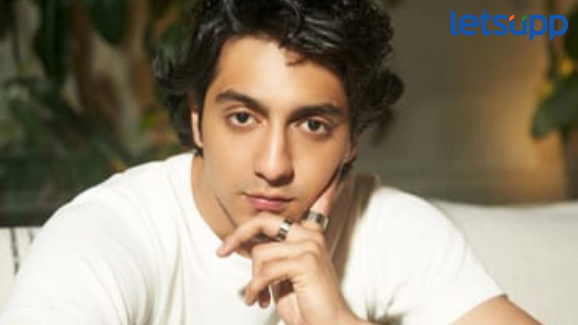 Ahan Pandey : अहान पांडे बहिणीच्या व्हिडिओतून गायब, कुटुंबाने दिलं ‘हे’ कारण Ahan Pandey : अहान पांडे बहिणीच्या व्हिडिओतून गायब, कुटुंबाने दिला 'हे' कारण
