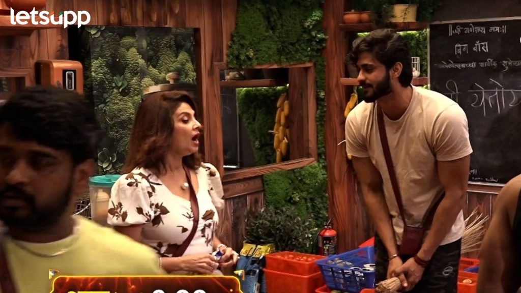 Bigg Boss Marathi: 'बिग बॉस मराठी'च्या घरात अरबाज वर्षा ताईंना लावतोय मस्का; म्हणाला, 'तुम्ही सर्वात सुंदर...'