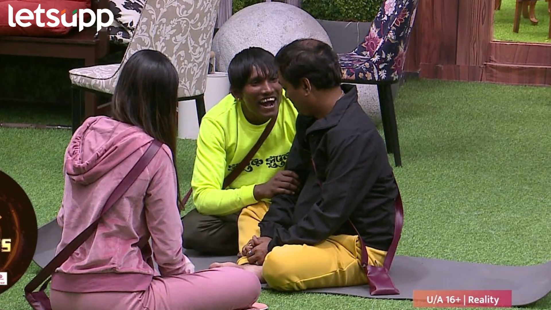 Bigg Boss Marathi: ‘मी एकदम साधा माणूस, पण राग आला तर…’; गोलीगत सूरज चव्हाण स्पष्टच बोलला Bigg Boss Marathi: 'मी एकदम साधा माणूस, पण राग आला तर...'; गोलीगत सूरज चव्हाण स्पष्टच बोलला