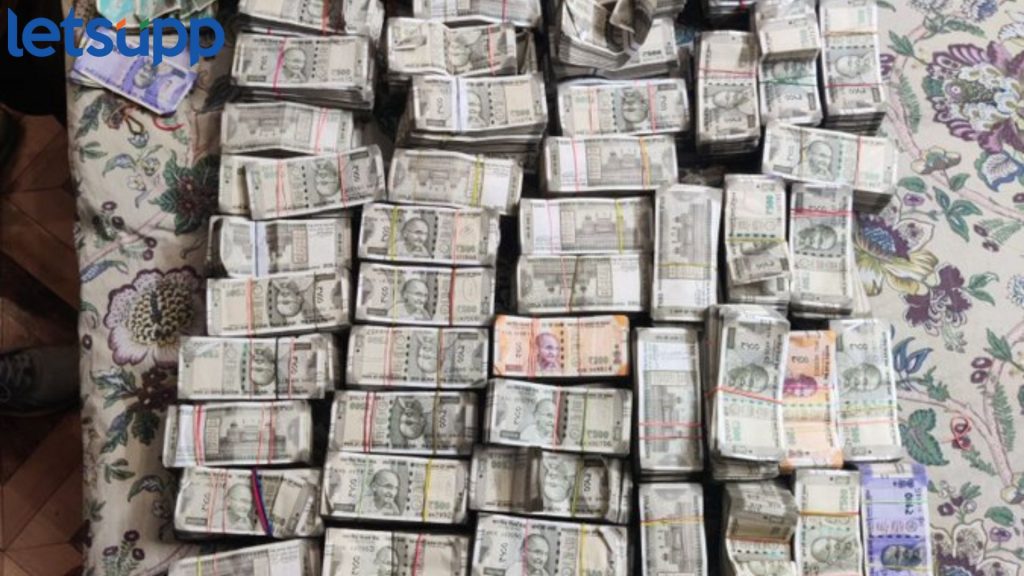 CBI ची मोठी कारवाई, दिल्ली प्रदूषण मंडळाच्या अधिकाऱ्याच्या घरातून 2.3 कोटी रुपयांची रोकड जप्त