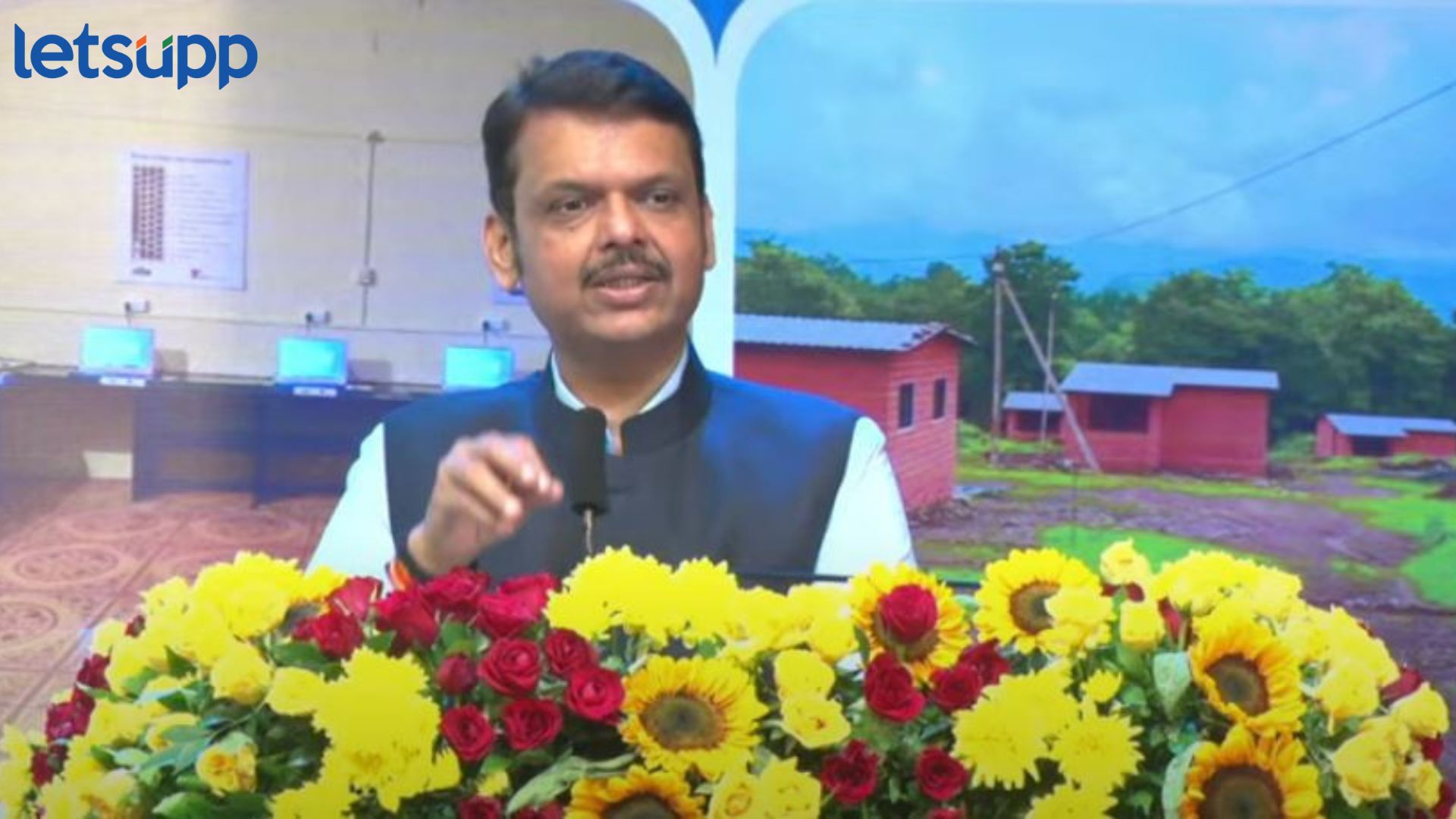 वारकऱ्यांना सर्व सोई-सुविधा मिळणार, उपमुख्यमंत्री देवेंद्र फडणवीसांचा पुण्यात शब्द Devendra Fadnavis : वारकऱ्यांना सर्व सोई-सुविधा मिळणार, उपमुख्यमंत्री देवेंद्र फडणवीसांचा पुण्यात शब्द