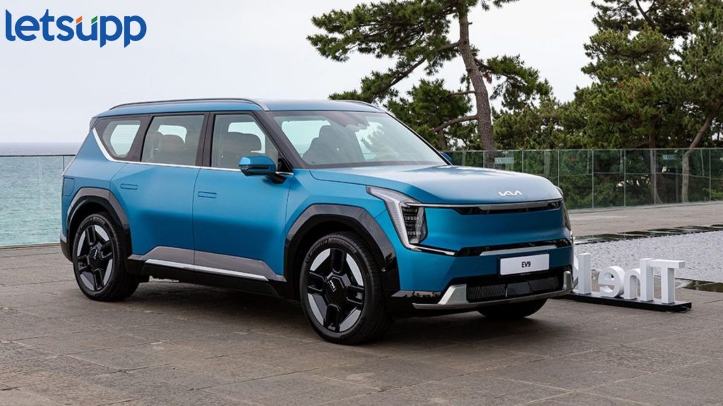 561 किमी रेंज अन् ड्युअल सनरूफ फीचर्ससह 'या' दिवशी लाँच होणार Kia EV9