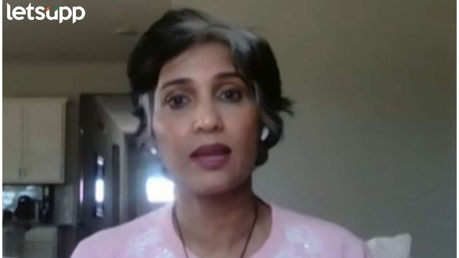 दिग्दर्शकावर तमिळ अभिनेत्रीने केला बलात्काराचा आरोप; म्हणाली, ‘जगासमोर मला मुलगी म्हणायचा अन्…’ Malayalam Actor Sowmya