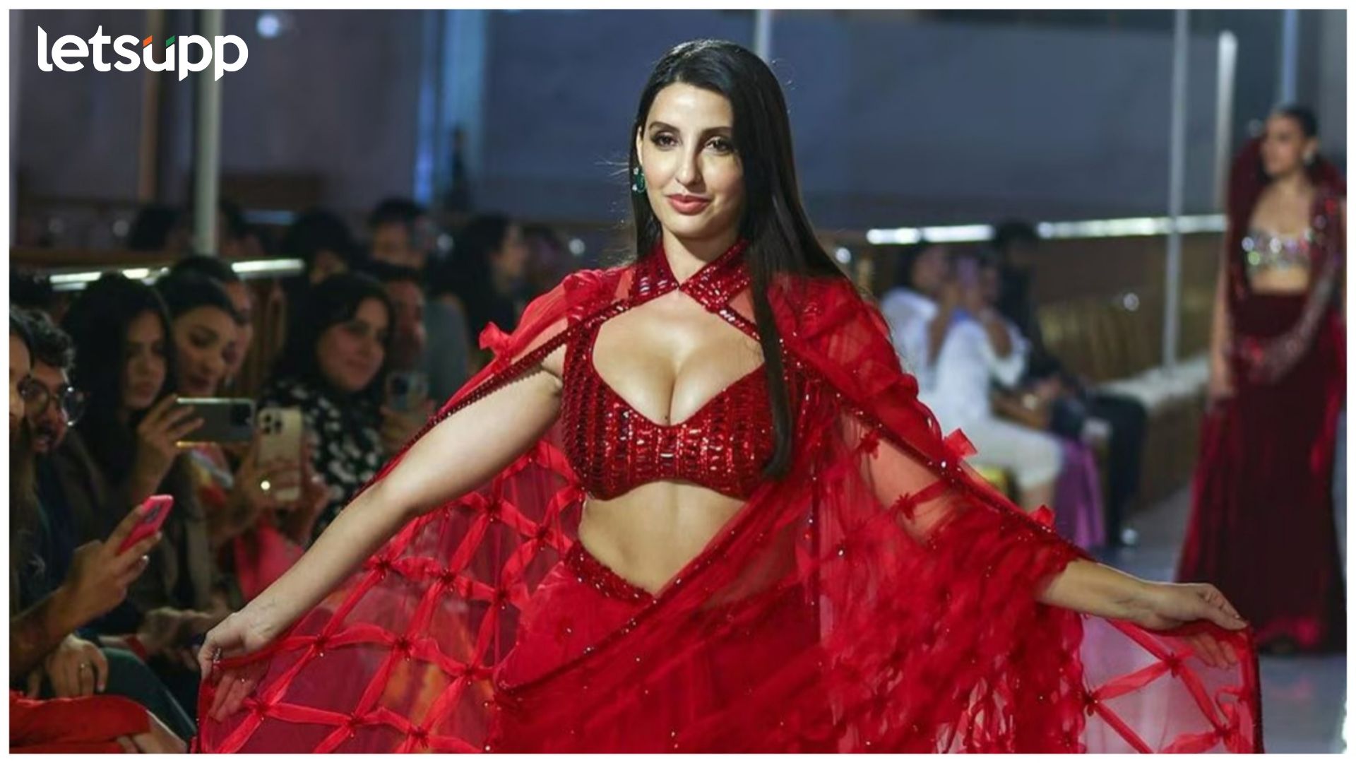 Nora Fatehi: चिघळलेली दुखापत, पायाला सूज.. तरीही अभिनेत्री करणार परफॉर्म Nora Fatehi: चिघळलेली दुखापत, पायाला सूज.. तरीही अभिनेत्री करणार परफॉर्म