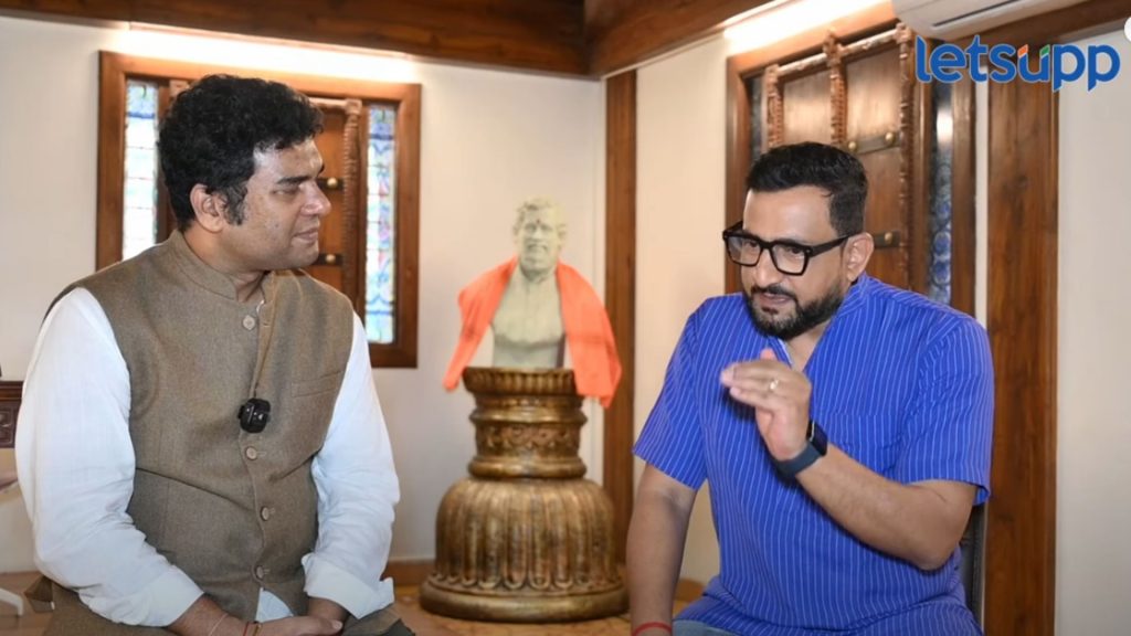 Dharmaveer 2 : 'धर्मवीर 3' मध्ये काय असेल? प्रसाद ओक स्पष्टच बोलला, म्हणाला- 'लोकांना वाटतं...'