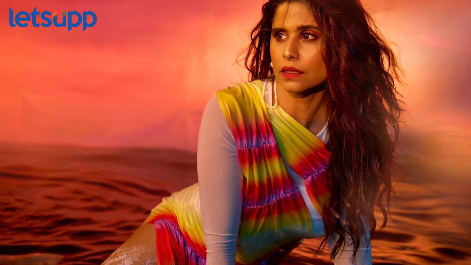 Sai Tamhankar : रेड लिपस्टिक अन् बोल्ड फोटो, सई ताम्हाणकरचा मोहक लुक पाहायला का?