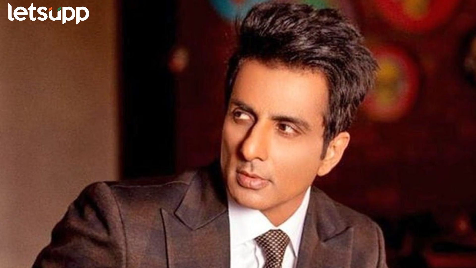 Sonu Sood: आंध्रप्रदेश- तेलंगणात मुसळधार पावसाने पुराचा हाहाकार, सोनू सूदचा मदतीचा हात Sonu Sood: आंध्रप्रदेश- तेलंगणात मुसळधार पावसाने पुराचा हाहाकार, सोनू सूदचा मदतीचा हात