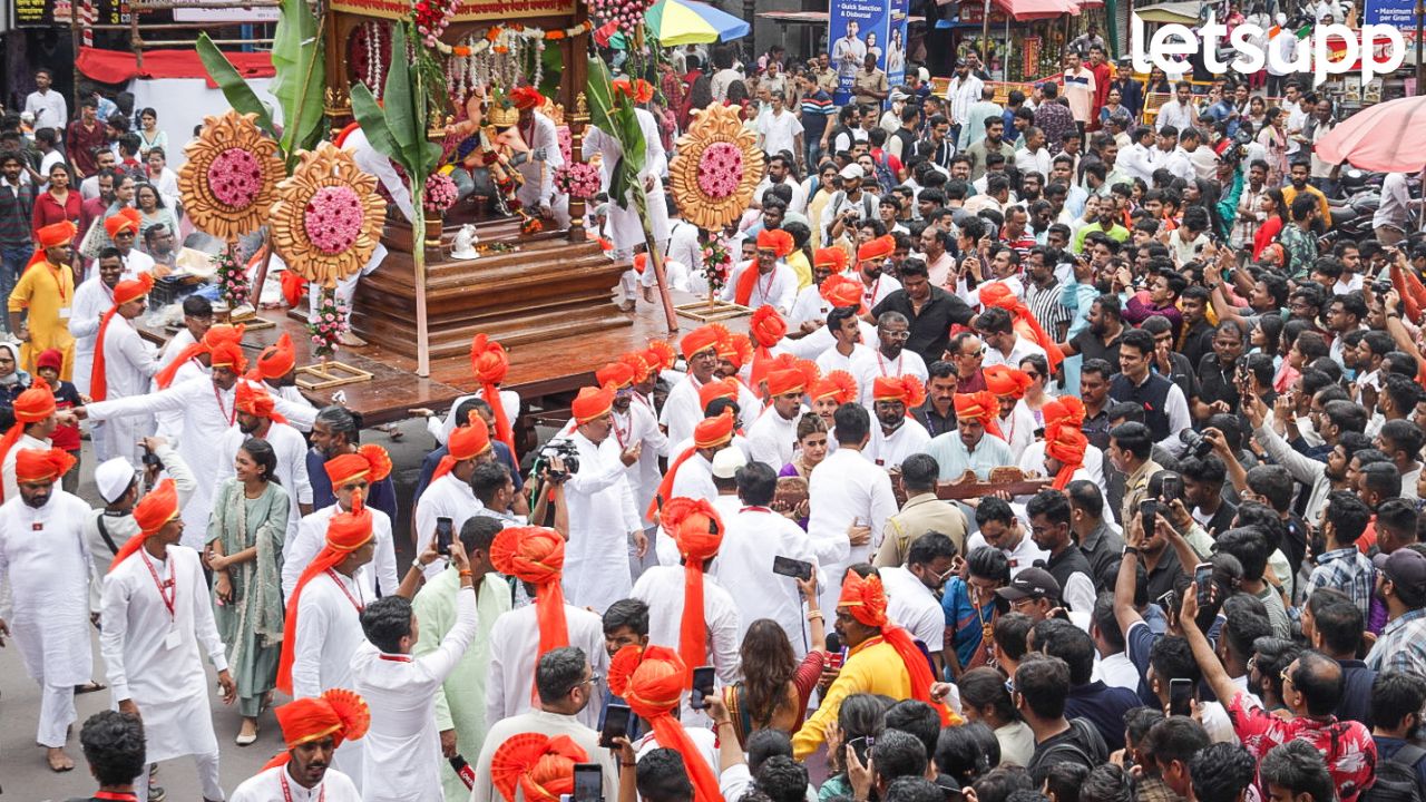 जल्लोषपूर्ण वातावरणात श्रीमंत भाऊसाहेब रंगारी गणपती बाप्पा विराजमान; कैलाश खेर यांच्या हस्ते प्राणप्रतिष्ठा Ganeshotswa