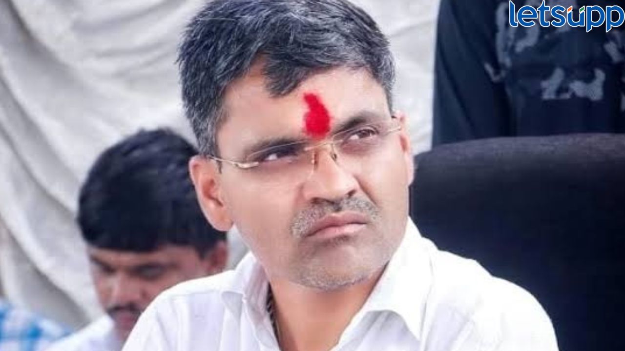 “गद्दारांना धडा शिकवणार, बेईमानांना माफी नाही”, लंकेंनी फुंकले ‘झेडपी’ निवडणुकीचे रणशिंग Nilesh Lanke