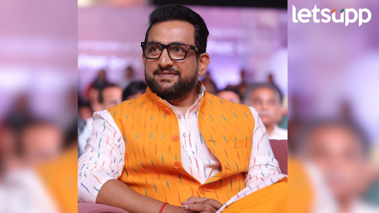प्रसाद ओक यांच्या प्रयत्नांना अखेर यश! मराठी चित्रपटांना मिळणार हक्काचं अनुदान; किती आहे रक्कम? प्रसाद ओक यांच्या प्रयत्नांना अखेर यश! मराठी चित्रपटांना मिळणार हक्काचं अनुदान