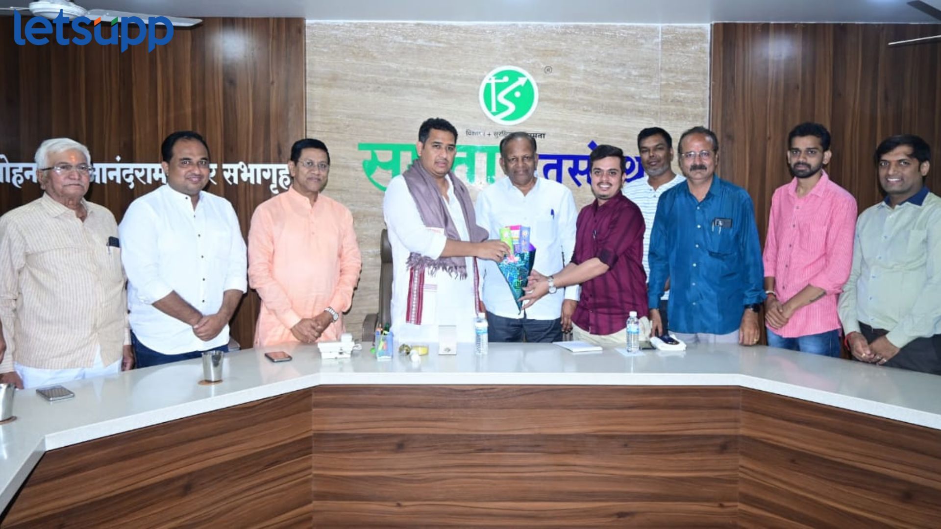 आ. आशुतोष काळेंमुळे कोपरगावला अच्छे दिन, एमआयडीसी क्रांतिकारी निर्णय : काका कोयटे Ashutosh Kale : आ. आशुतोष काळेंमुळे कोपरगावला अच्छे दिन, एमआयडीसी क्रांतिकारी निर्णय : काका कोयटे