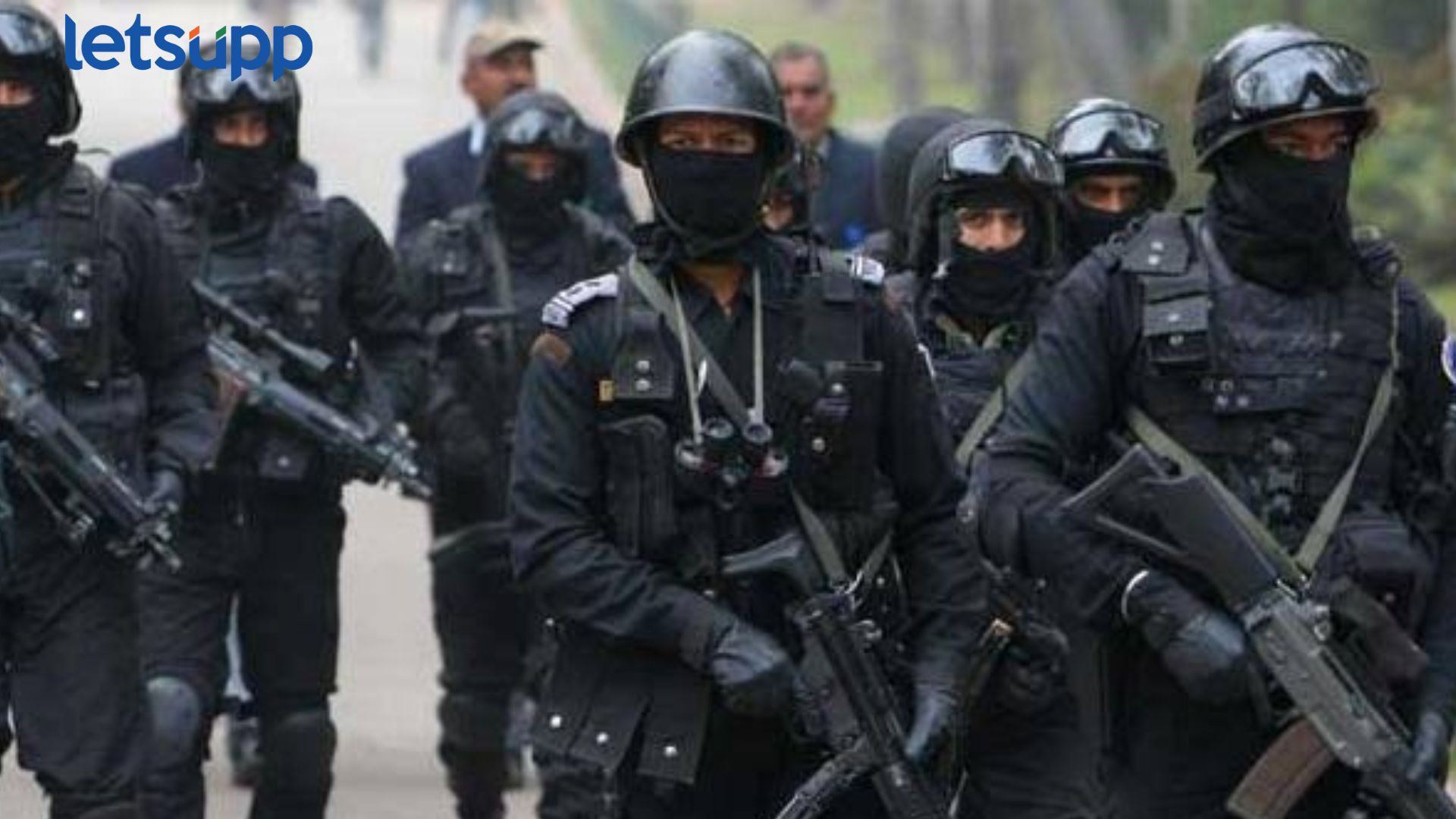 केंद्र सरकारचा मोठा निर्णय, CRPF करणार व्हीआयपींची सुरक्षा, एनएसजी कमांडोंची ‘सुट्टी’! CRPF Commandos VIP Security : केंद्र सरकारचा मोठा निर्णय, CRPF करणार व्हीआयपींची सुरक्षा, एनएसजी कमांडोंची 'सुट्टी'!