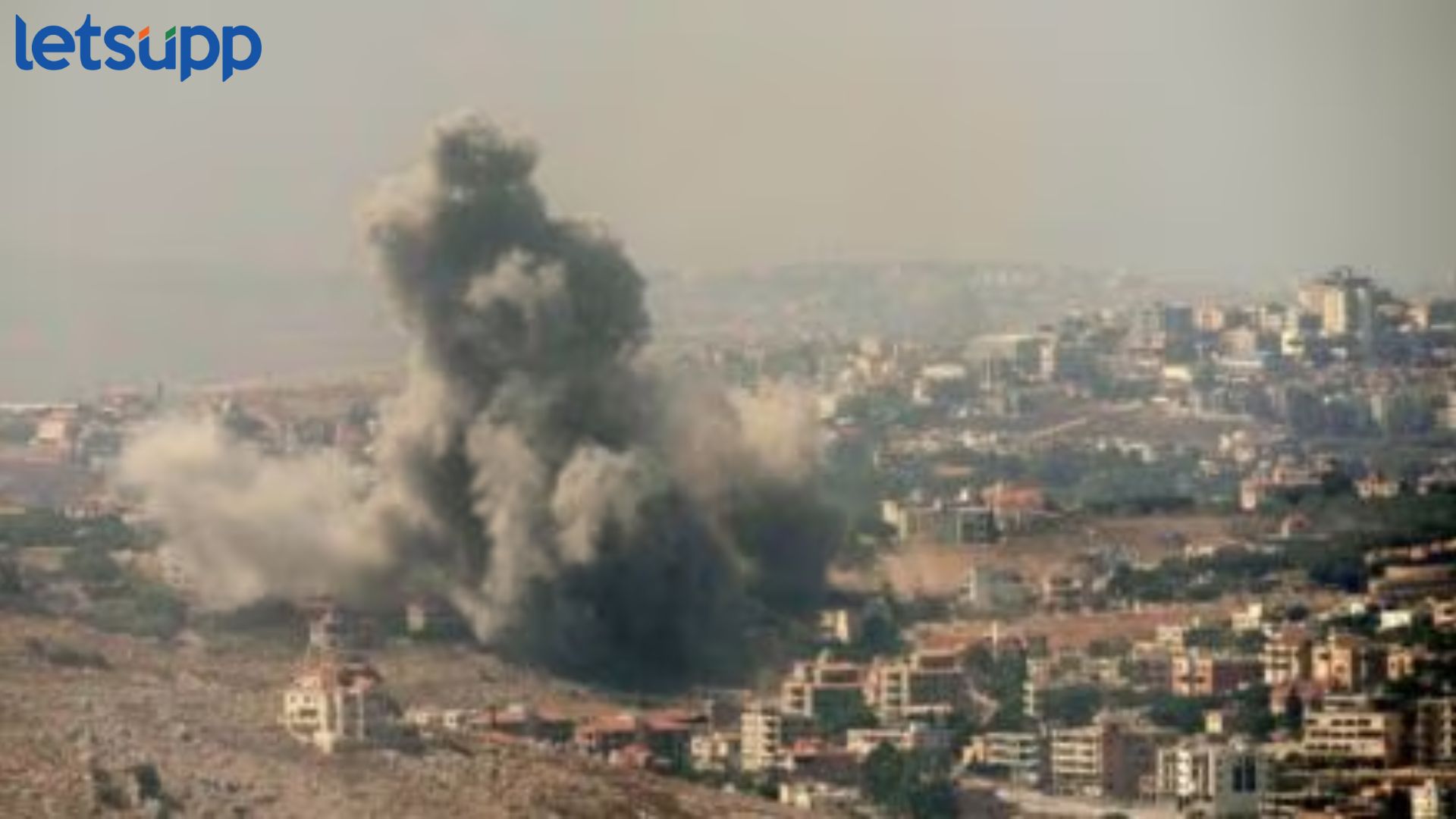 मोठी बातमी! गाझातील मशीदी अन् शाळांवर इस्रायलचा हवाई हल्ला, 24 जण ठार Israel-Iran War: मोठी बातमी! गाझातील मशीदी अन् शाळांवर इस्रायलचा हवाई हल्ला, 24 जण ठार