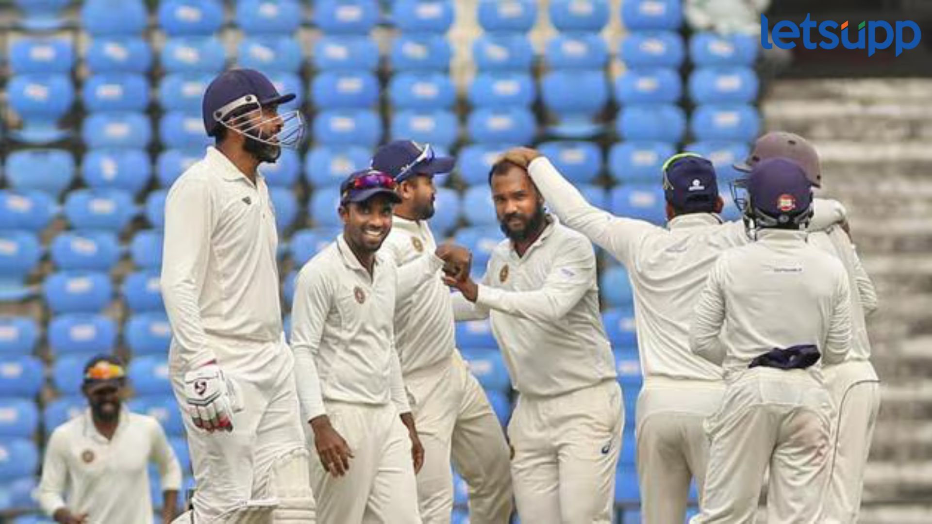 … तर पुन्हा करता येणार नाही फलंदाजी, बीसीसीआयने बदलले क्रिकेटचे 4 नियम New Cricket Rules : ... तर पुन्हा करता येणार नाही फलंदाजी, बीसीसीआयने बदलले क्रिकेटचे 4 नियम