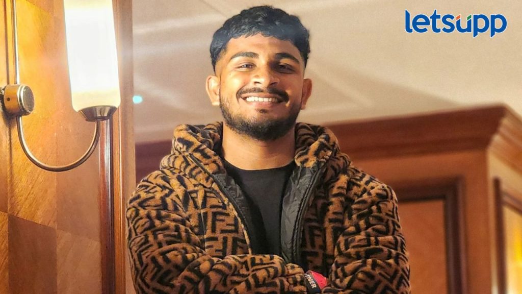 गुलाबी साडी फेम गायक संजू राठोड उद्या कोपरगावमध्ये; नवरात्र उत्सव कार्यक्रमाला लावणार हजेरी