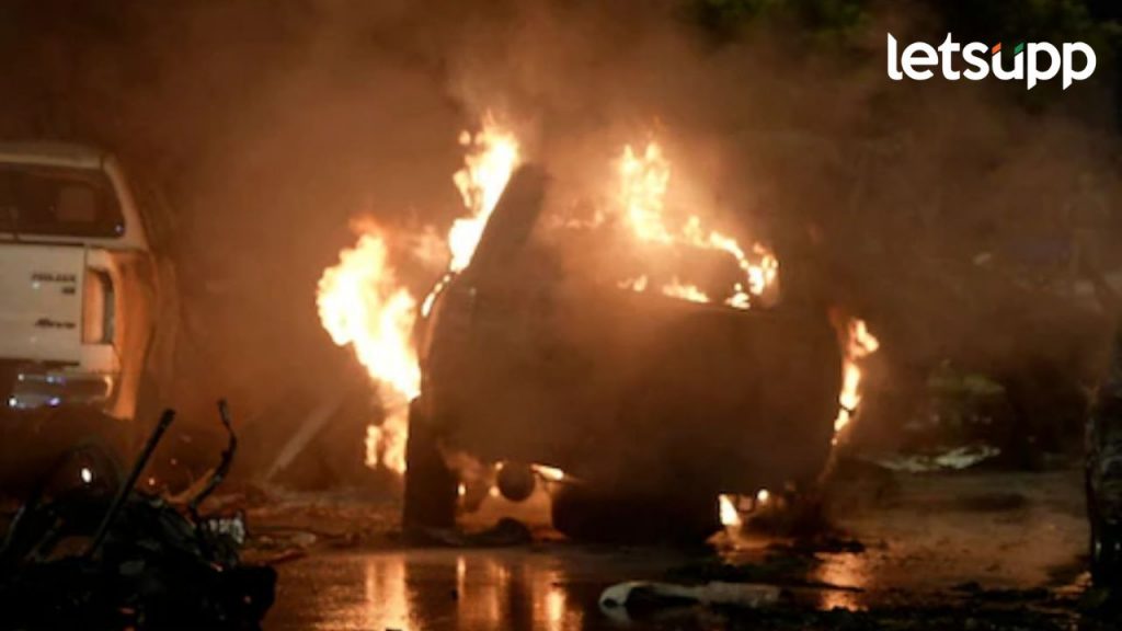 Blast Outside Karachi Airport: कराची विमानतळावर मोठा स्फोट; दोघांचा मृत्यू तर ८ जण गंभीर जखमी