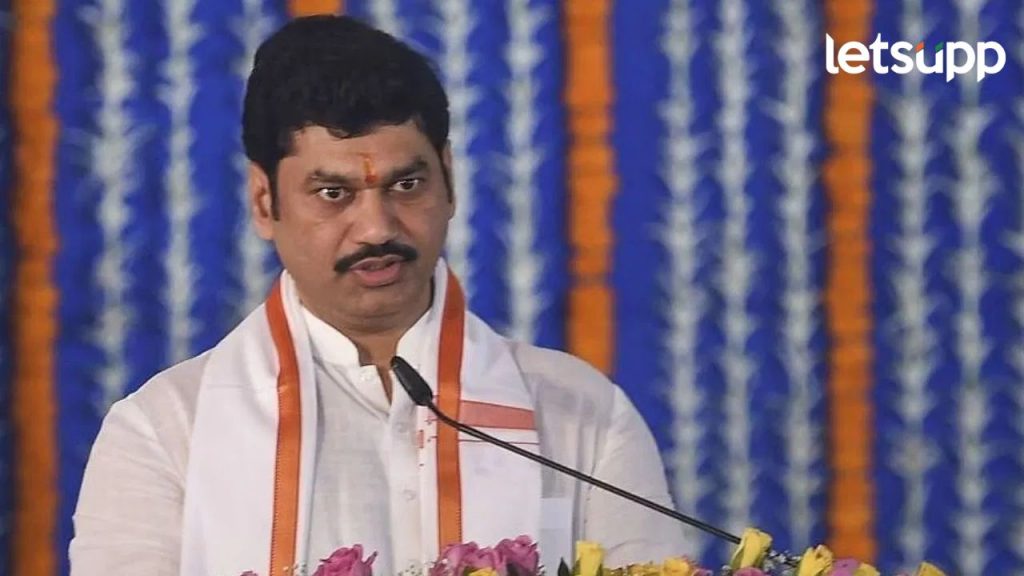 गोपीनाथ मुंडे ऊसतोड कामगार महामंडळ; अपघातग्रस्त अनुदान योजनेचं कवच, धनंजय मुंडेंनी मानले आभार