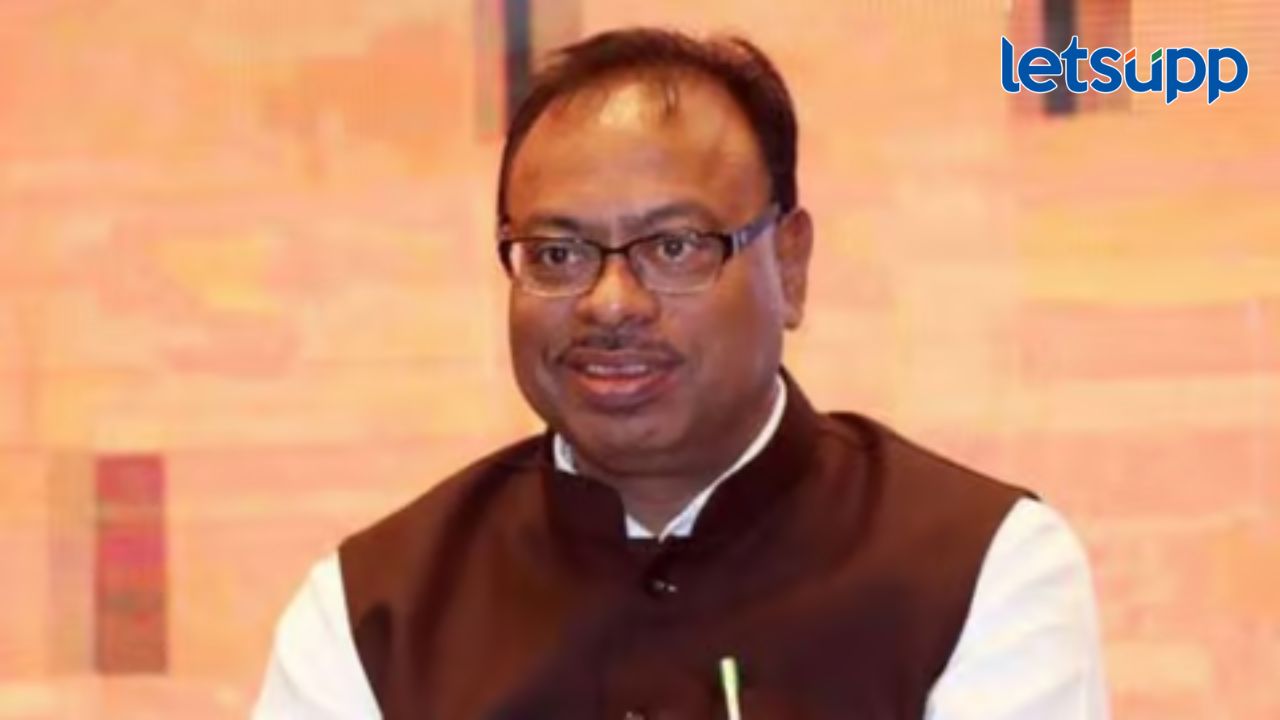 Chandrasekhar Bawankule: जिंकून येणं हाच जागावाटपाचा निकष; मुख्यमंत्रिपदावरून बावनकुळेंच मोठ विधान Chandrasekhar Bawankule: जिंकून येणं हाच जागावाटपाचा निकष; मुख्यमंत्रिपदावरून बावनकुळेंच मोठ विधान