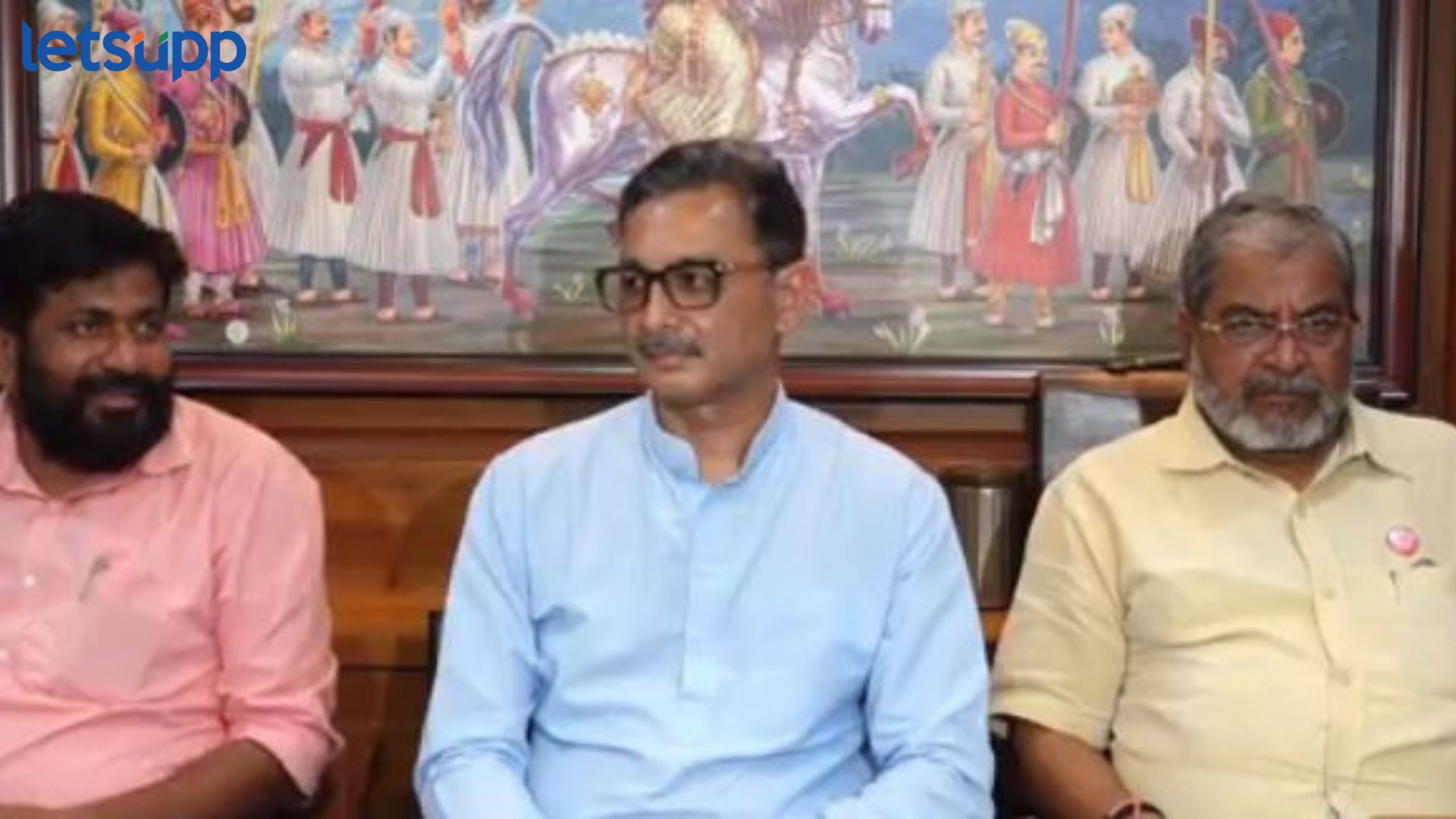 मोठी बातमी! ‘परिवर्तन महाशक्ती’ कडून उमेदवारांची पहिली यादी जाहीर, शिरोळ, मिरज स्वाभिमानीसाठी Parivartan Mahashakti Candidates List : मोठी बातमी! 'परिवर्तन महाशक्ती' कडून उमेदवारांची पहिली यादी जाहीर, शिरोळ, मिरज स्वाभिमानीसाठी
