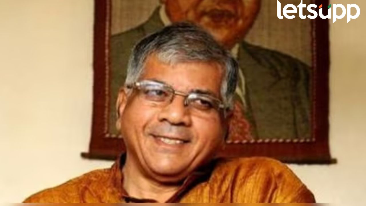 बाळासाहेबांची प्रकृती स्थिर, तुम्ही तुमचे मतदारसंघ सांभाळा, सुजात आंबेडकरांचे कार्यकर्त्यांना आवाहन Prakash Ambedkar