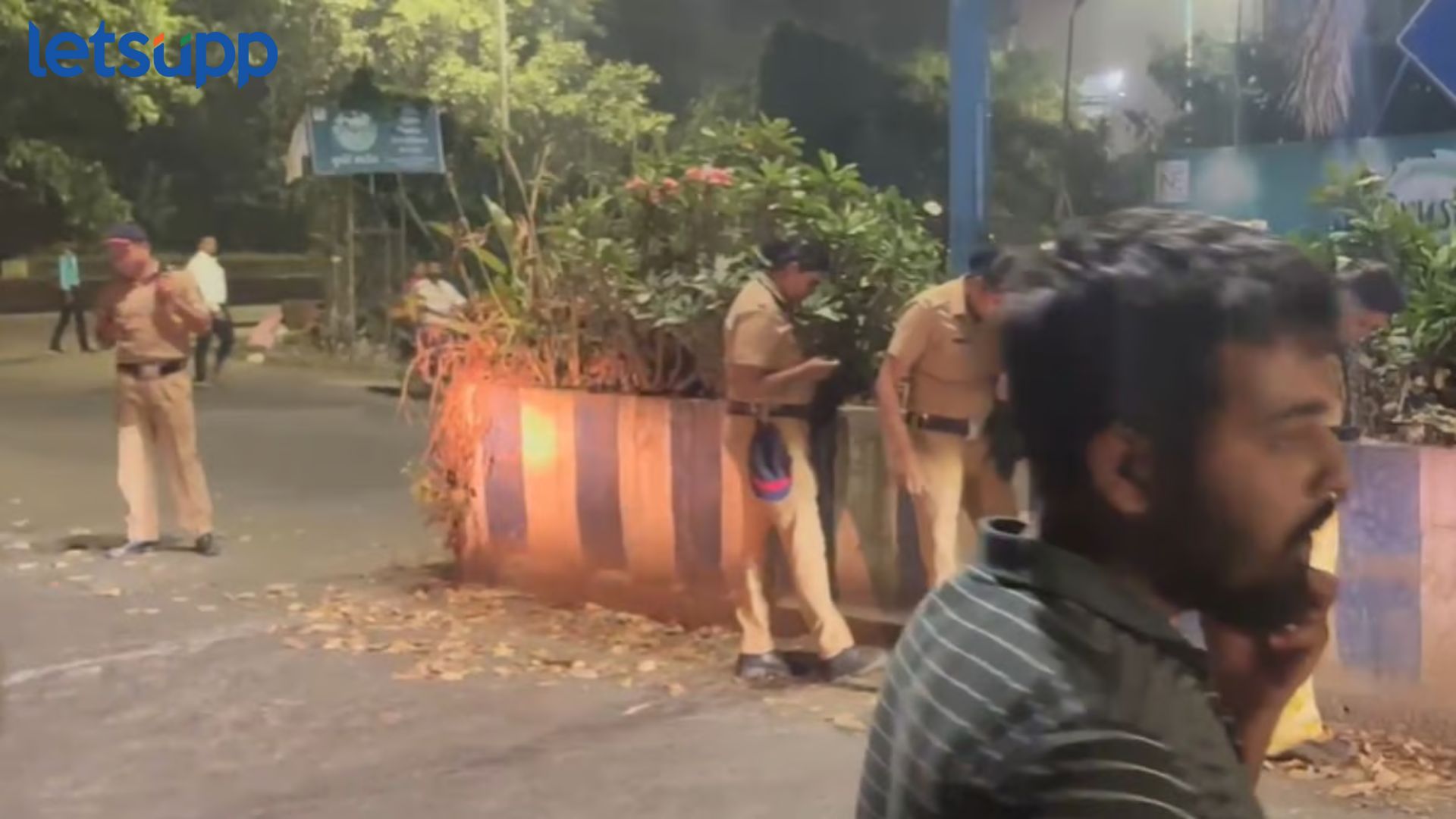 Pune Firing News: मोठी बातमी! पुण्यात पुन्हा गोळीबार, परिसरात खळबळ Pune Firing News: मोठी बातमी! पुण्यात पुन्हा गोळीबार, परिसरात खळबळ