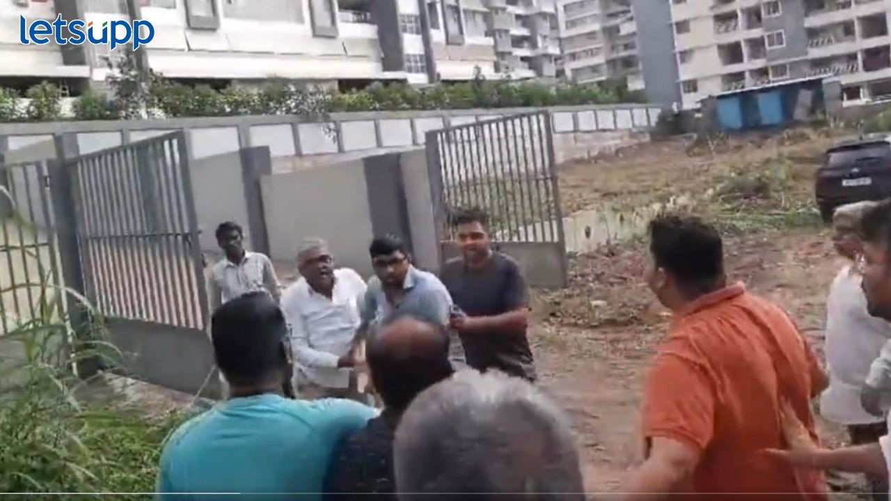 Video : पुण्यात बिल्डरची नागरिकांना मारहाण; जागा बळकावण्याचा प्रयत्न? Pune News
