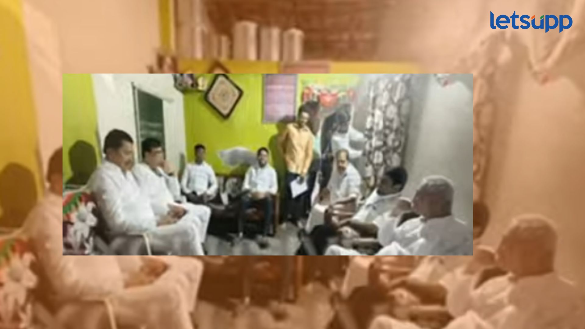 Video : कोल्हापुरातील वारं राहुल गांधींनी फिरवलं; टेम्पो चालकाच्या घरी स्वतः झाले ‘कुक’ Letsupp Image (21)