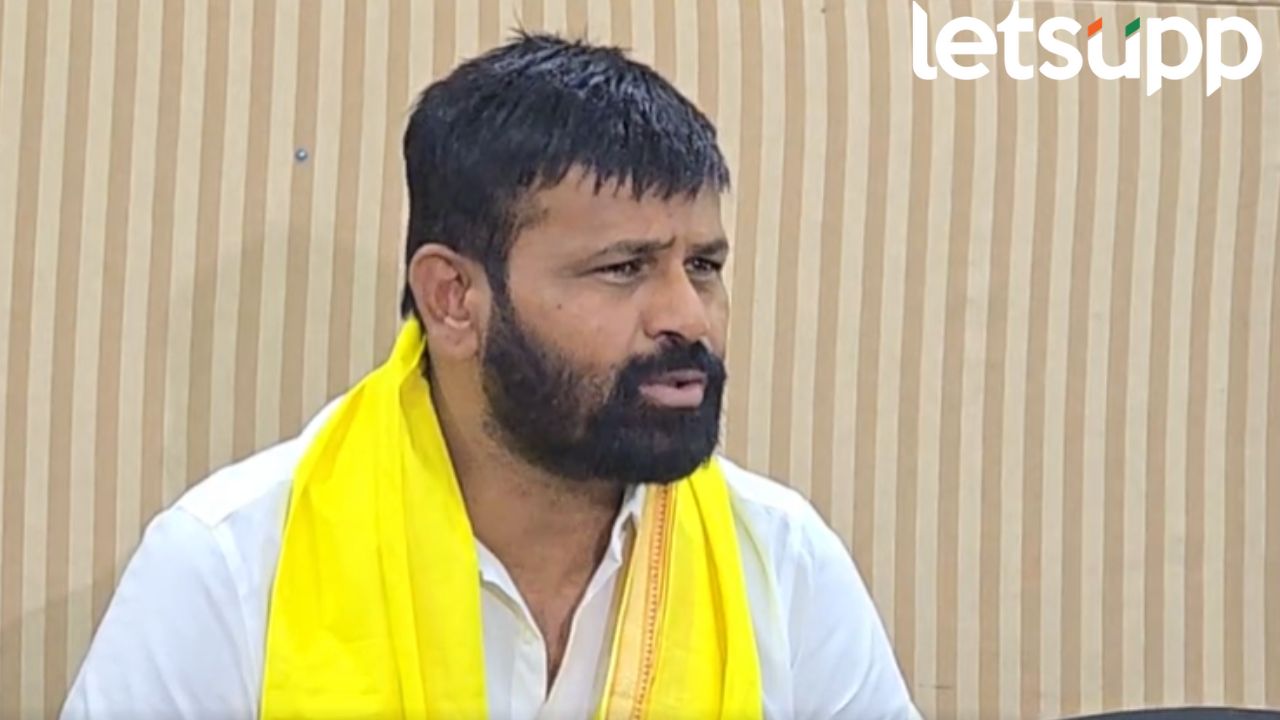 नुसती विधानपरिषदेवर बोळवण करू नका, तर महसूल किंवा शिक्षण खाते द्या; हाकेंची मोठी मागणी Laxman Hake