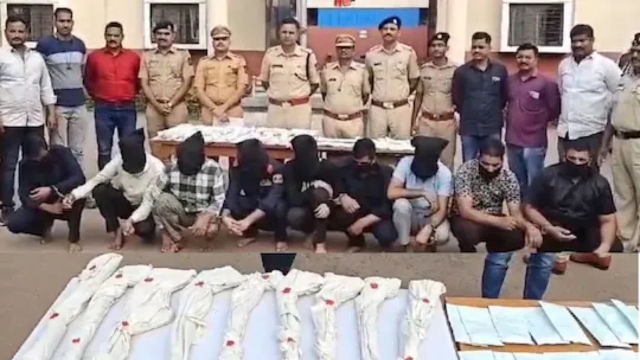 निवडणुकीच्या धामधुमीत अहिल्यानगरमध्ये मोठा शस्त्रसाठा सापडला; जिवंत काडतुसं, रायफलींसह 9 काश्मिरी तरूणांना अटक Ahilyanagar