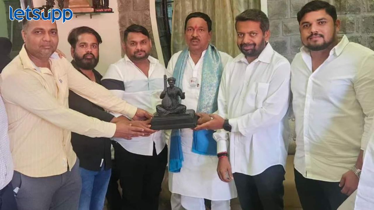 लोहगावात बापुसाहेब पठारेंची ताकद वाढली; प्रीतम खांदवे-पाटलांचा जाहीर पाठिंबा Bapusaheb Pathare