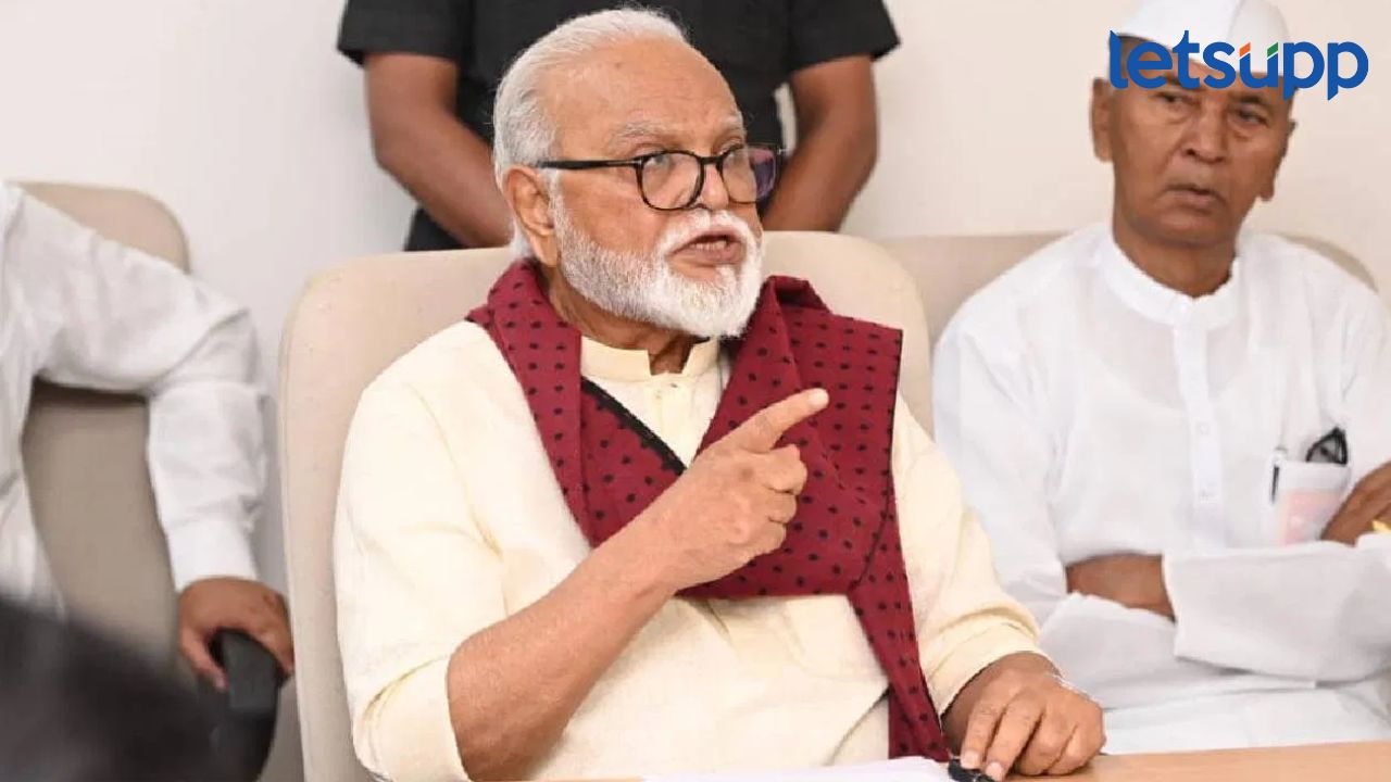 Ladaki Bahin Yojana : ‘…तर लाडक्या बहिणी लाटणे घेऊन मागे लागतील’; भुजबळांचे विधान Chhagan Bhujbal (2)
