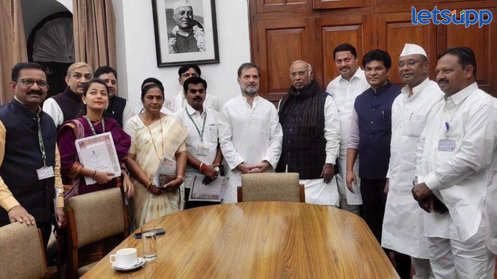 लाडक्या उद्योगपती मित्राच्या कागदपत्रांवर डोळे झाकून सही करणारा व्यक्तीच मुख्यमंत्री होणार, नाना पटोलेंचा हल्लाबोल Nana Patole