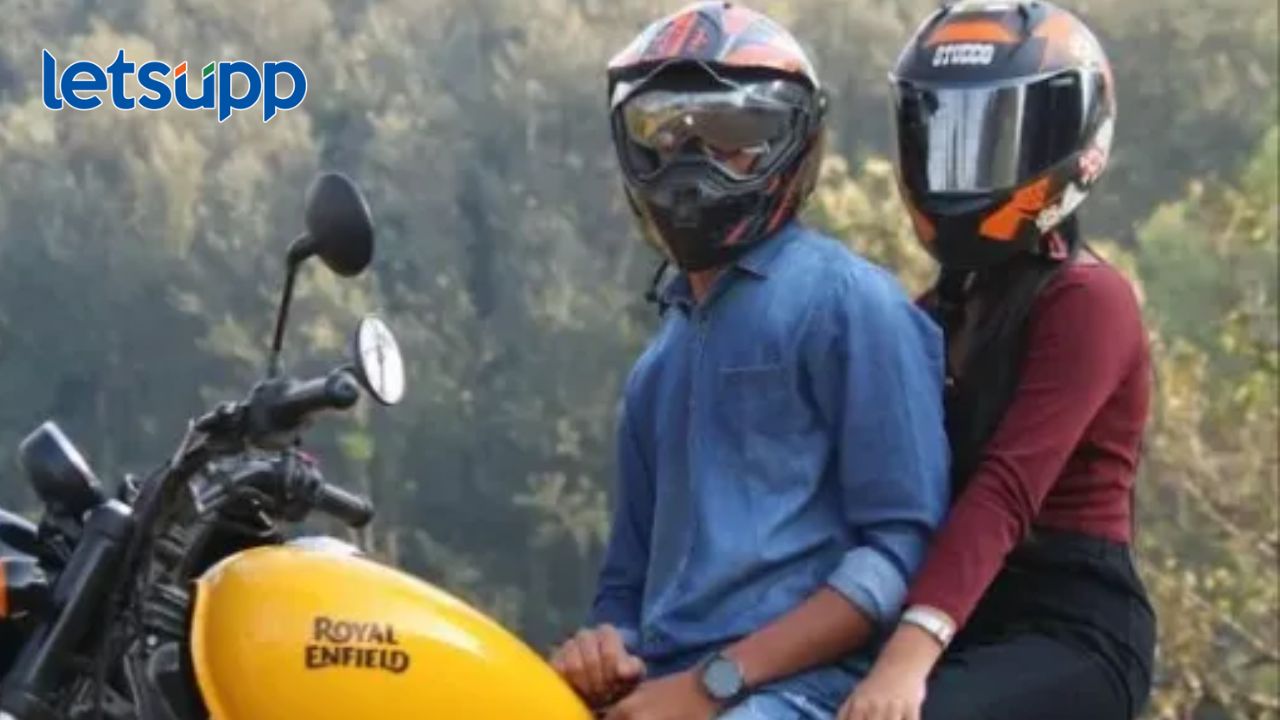 दुचाकी चालकांसाठी नवा नियम! आता दोघांना हेल्मेट सक्ती, नियम मोडणाऱ्यावर होणार ‘ही’ कारवाई दुचाकी चालकांसाठी नवा नियम! आता दोघांना हेल्मेट सक्ती, नियम मोडणाऱ्यावर होणार 'ही' कारवाई