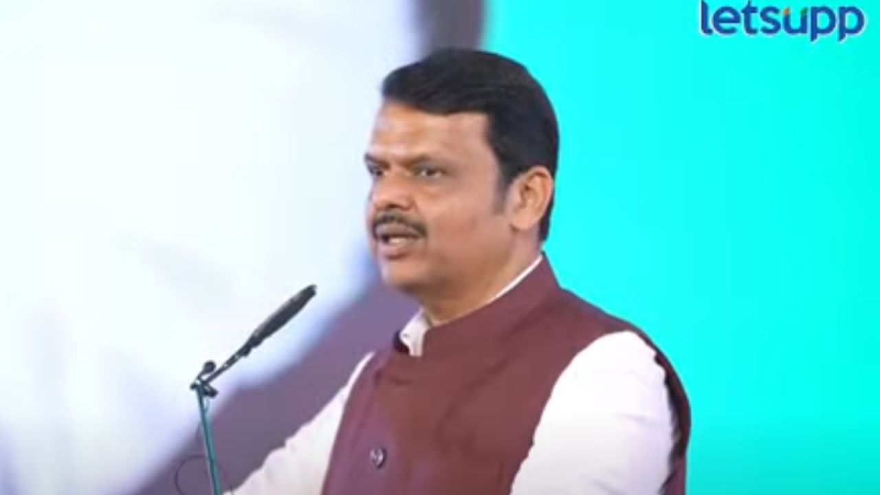 Video: पाणी प्रश्नामुळे शेतकऱ्यांच्या आत्महत्या; नवं सरकार महाराष्ट्राला पाणीदार करणार, फडणवीसांचं प्रतिपादन पाणी प्रश्नामुळे शेतकऱ्यांच्या आत्महत्या; नवं सरकार महाराष्ट्राला पाणीदार करणार, फडणवीसांचं प्रतिपादन