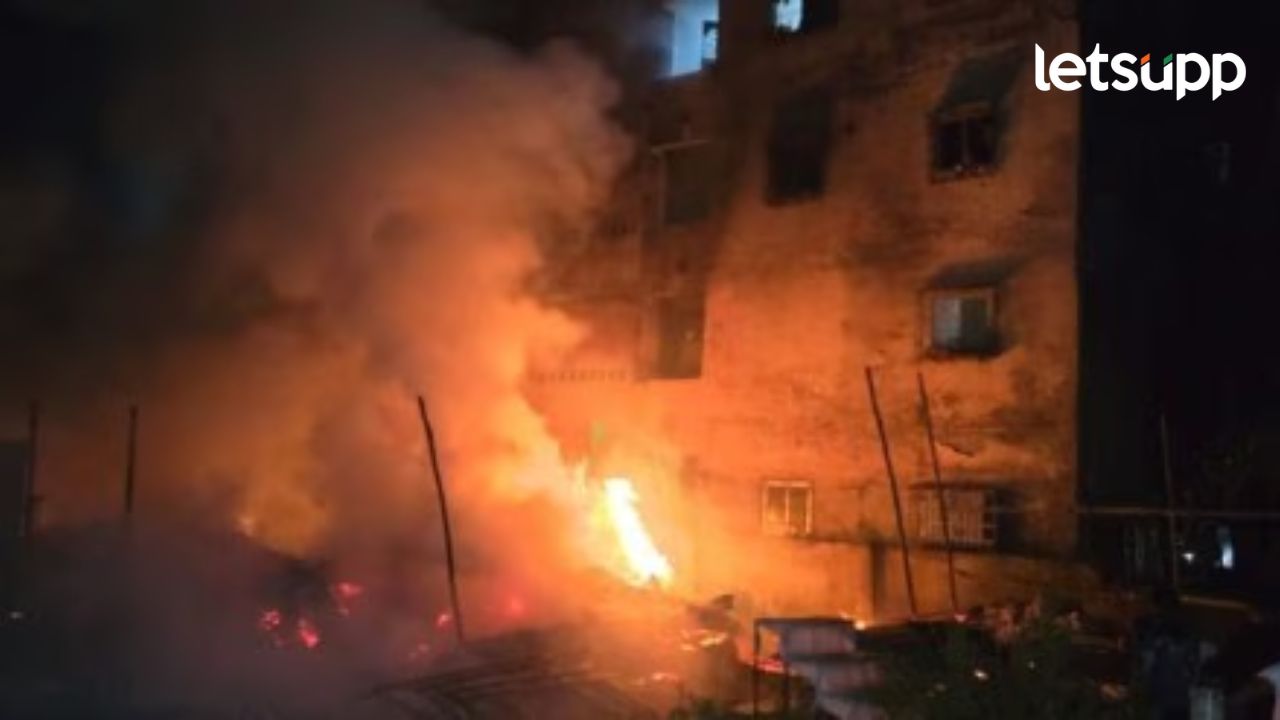 Diwali Festival 2024: फटाक्यांच्या आतषबाजीचा कडेलोट; फक्त पुणे शरहात ३१ ठिकाणी आगीच्या घटना Diwali Festival 2024: फटाक्यांच्या आतषबाजीचा कडोलोट; फक्त पुणे शरहात ३१ ठिकाणी आगीच्या घटना