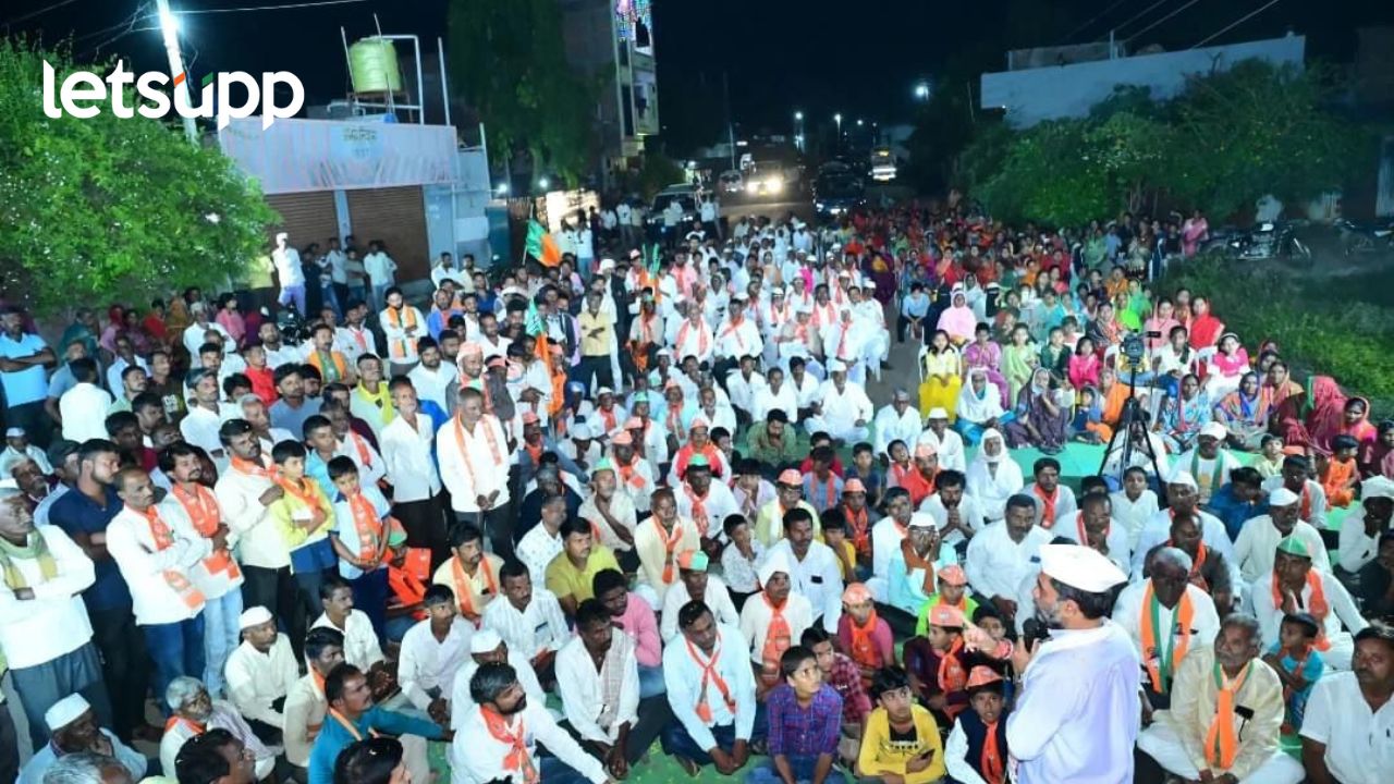 संभाजी पाटील निलंगेकरांच्या प्रचारात प्रचंड गर्दी; आशीर्वाद यात्रेच्या माध्यमातून डोर टू डोर संवाद संभाजी पाटील निलंगेकरांच्या प्रचारात प्रचंड गर्दी; आशीर्वाद यात्रेच्या माध्यमातून डोर टू डोर संवाद