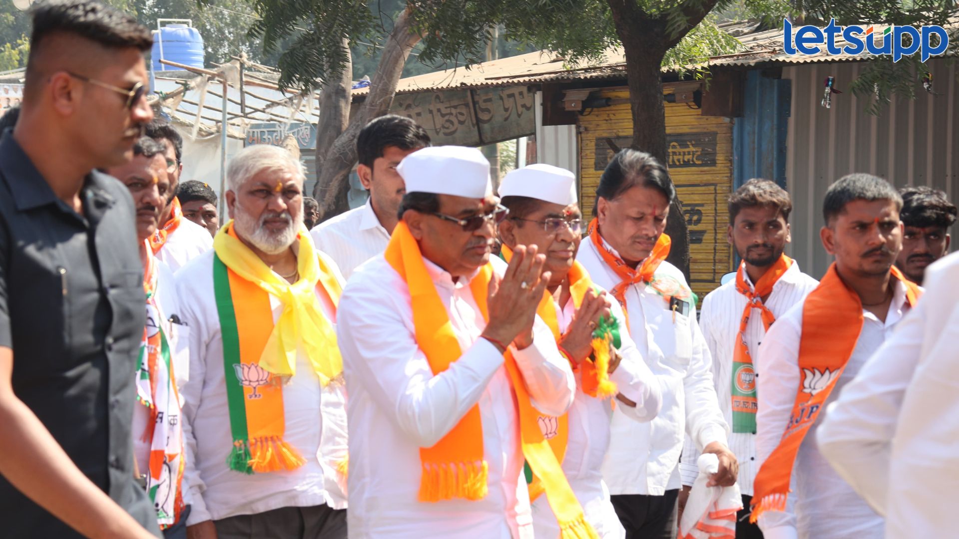 शिवाजीराव कर्डिले यांच्या प्रचारार्थ पालकमंत्री राधाकृष्ण विखे पाटील यांचा राहुरी तालुक्यात झंझावाती दौरा Radhakrishna Vikhe Patil