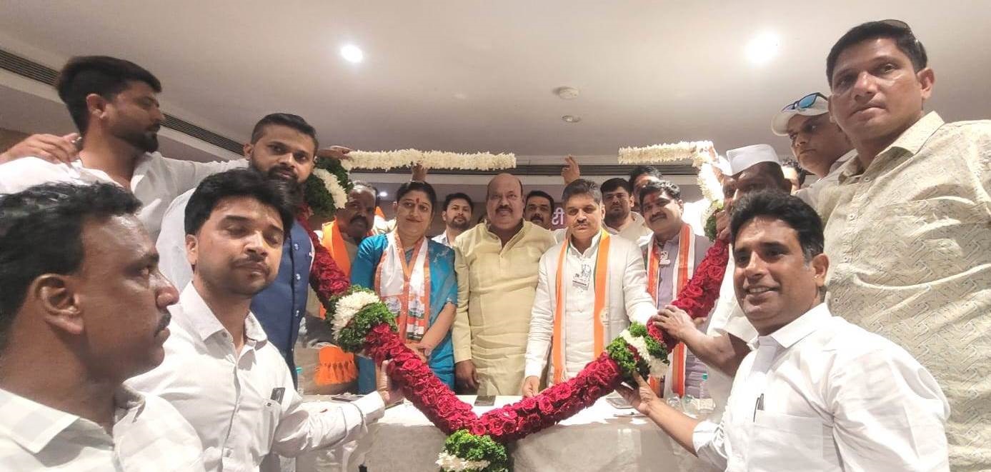 महाआघाडीच्या तिन्ही उमेदवारांच्या विजयासाठी आझम पानसरे यांची फिल्डिंग;’ थेट मेळावा घेत जाहीर केला पाठिंबा Azam Pansare