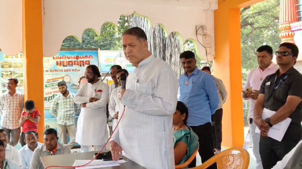वळसे पाटलांचं शिरुरवर लक्ष; गावभेटी अन् सभांचा धडाका, नागरिकांशी संवाद.. Dilip Walse Jpg
