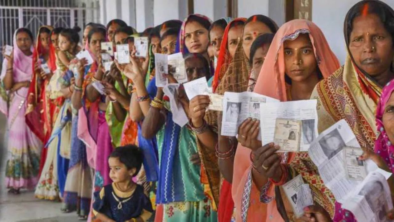 झारखंडच्या ‘या’ ३२ मतदारसंघांत महिलाच किंगमेकर; भाजपसाठी वाटचाल आव्हानात्मक Jharkhand Elections